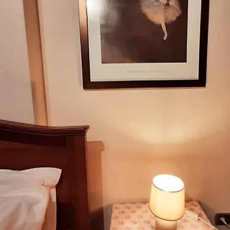 Apartamento Tirana Apartment *