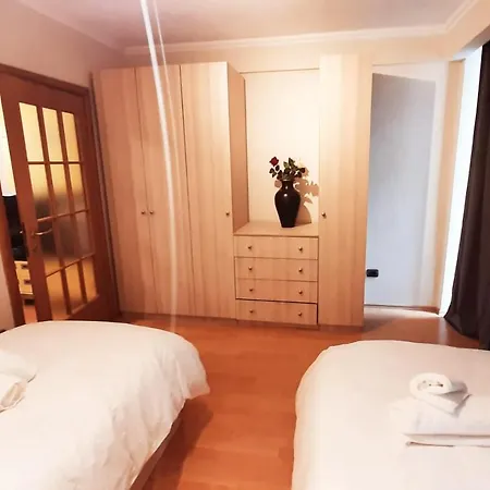 Tirana Apartment *